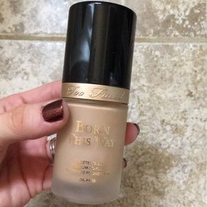 Too Faced Born This way Foundation in Warm Nude